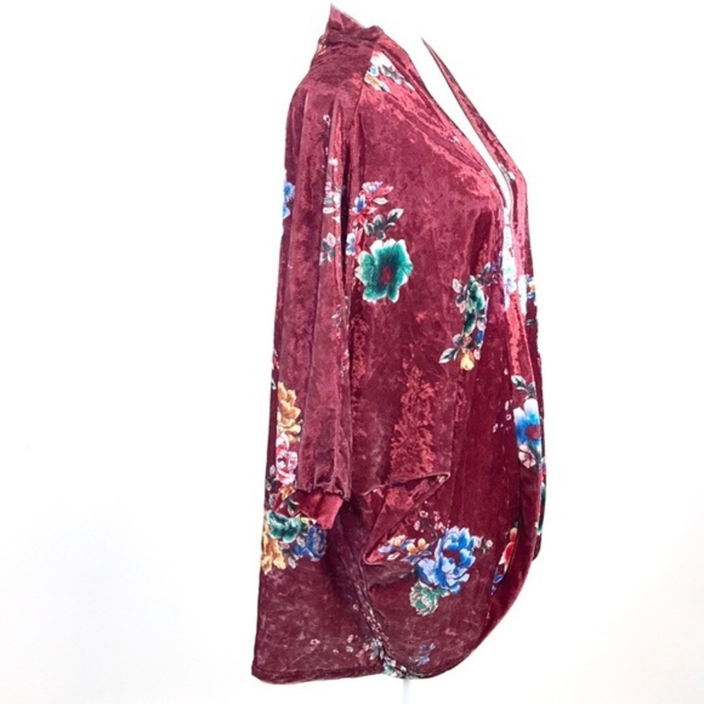 Final price. PROJECT 28 NYC Printed Crushed Velvet Kimono. - Picture 4 of 9